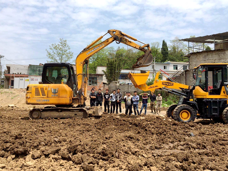 貴州挖掘機培訓